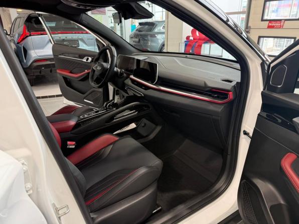 Geely Coolray I Рестайлинг с пробегом 2023 года, цена 2 100 000 рублей, 49288 км, внедорожник, Автокод Объявления