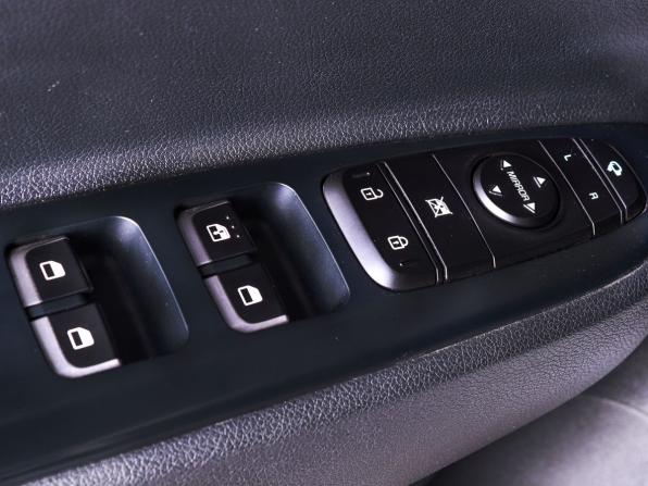 Kia Rio IV Рестайлинг с пробегом 2021 года, цена 2 029 000 рублей, 21500 км, седан, Автокод Объявления