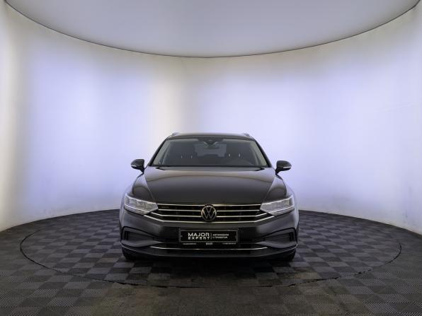 Volkswagen Passat B8 Рестайлинг с пробегом 2021 года, цена 2 400 000 рублей, 119320 км, универсал, Автокод Объявления