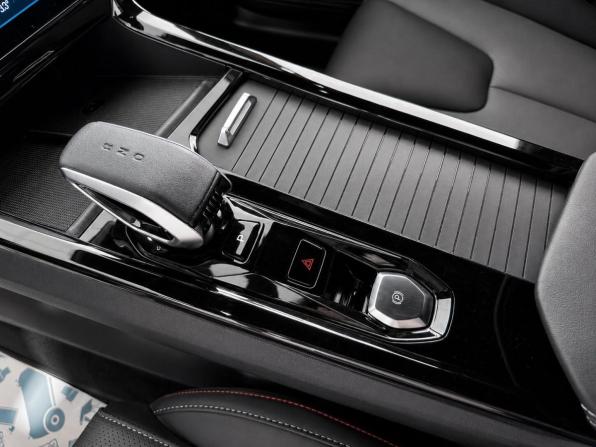 Geely Cityray с пробегом 2024 года, цена 2 650 000 рублей, 16450 км, внедорожник, Автокод Объявления