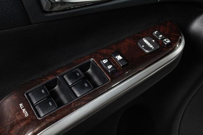 Toyota Camry VII (XV50) Рестайлинг 2 с пробегом 2017 года, цена 2 399 000 рублей, 218000 км, седан, Автокод Объявления