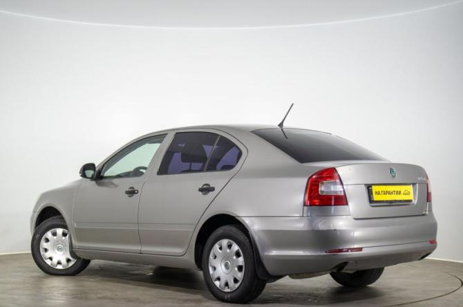 Skoda Octavia II (A5) Рестайлинг с пробегом 2011 года, цена 699 000 рублей, 242000 км, лифтбек, Автокод Объявления