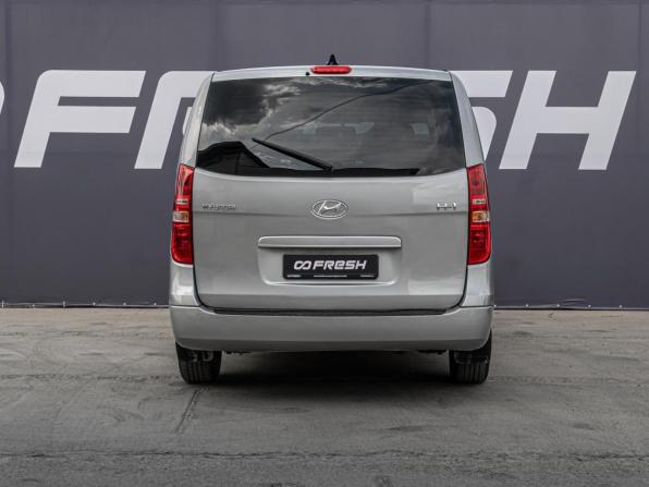 Hyundai H-1 II Рестайлинг 2 с пробегом 2019 года, цена 3 170 000 рублей, 97652 км, минивэн, Автокод Объявления