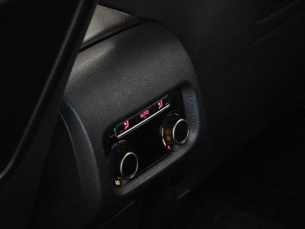 Volkswagen Sharan II с пробегом 2012 года, цена 999 000 рублей, 161366 км, минивэн, Автокод Объявления