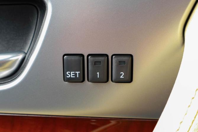 Infiniti FX II (S51) Рестайлинг с пробегом 2012 года, цена 1 919 000 рублей, 273000 км, внедорожник, Автокод Объявления