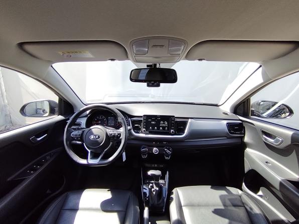 Kia Stonic I с пробегом 2019 года, цена 1 850 000 рублей, 21647 км, внедорожник, Автокод Объявления