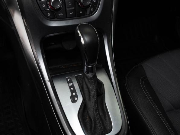 Opel Astra J Рестайлинг с пробегом 2014 года, цена 955 000 рублей, 138000 км, хэтчбек, Автокод Объявления