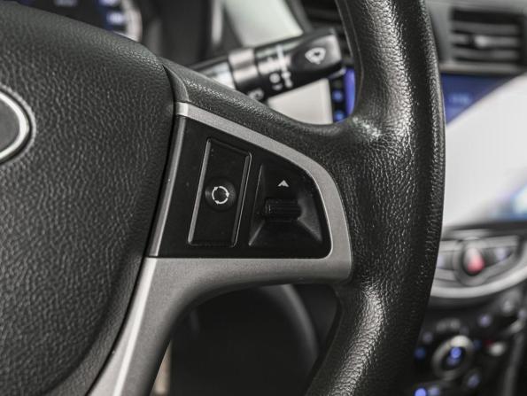 Hyundai Solaris I с пробегом 2013 года, цена 884 350 рублей, 173952 км, седан, Автокод Объявления
