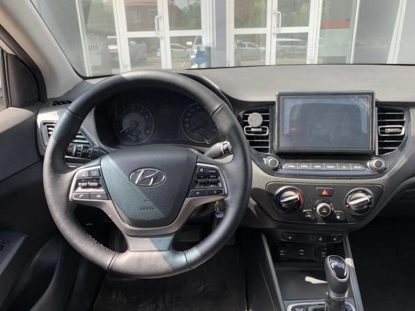 Hyundai Solaris II Рестайлинг с пробегом 2021 года, цена 1 395 000 рублей, 109000 км, седан, Автокод Объявления