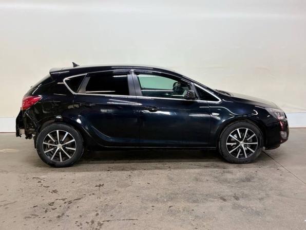 Opel Astra J с пробегом 2010 года, цена 519 000 рублей, 177000 км, хэтчбек, Автокод Объявления