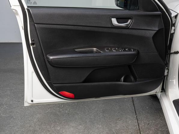 Kia Optima IV Рестайлинг с пробегом 2019 года, цена 1 379 000 рублей, 285823 км, седан, Автокод Объявления