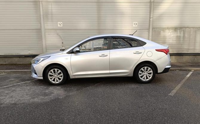 Hyundai Solaris II Рестайлинг с пробегом 2022 года, цена 1 239 000 рублей, 161322 км, седан, Автокод Объявления