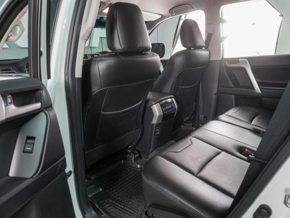 Toyota Land Cruiser Prado 150 Series Рестайлинг 2 с пробегом 2020 года, цена 6 849 000 рублей, 107623 км, внедорожник, Автокод Объявления