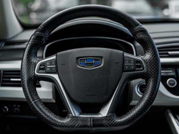 Geely Atlas I с пробегом 2021 года, цена 1 625 000 рублей, 129743 км, внедорожник, Автокод Объявления