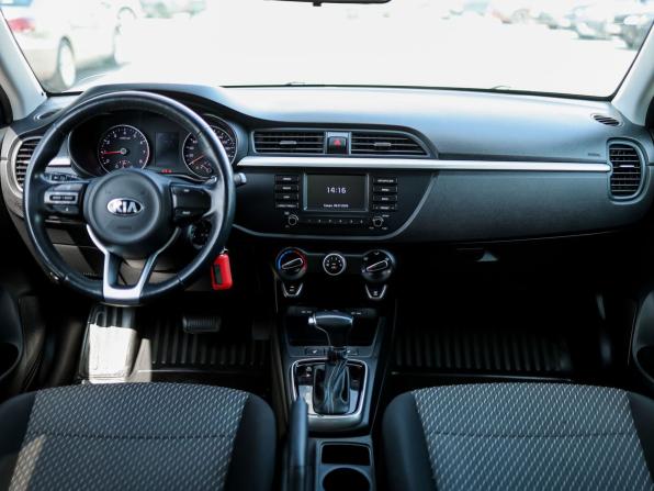 Kia Rio IV с пробегом 2018 года, цена 1 159 000 рублей, 64450 км, седан, Автокод Объявления