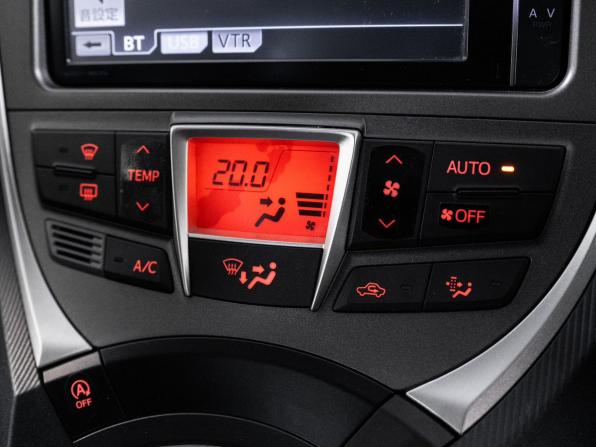 Toyota Ractis II с пробегом 2013 года, цена 975 000 рублей, 178387 км, хэтчбек, Автокод Объявления