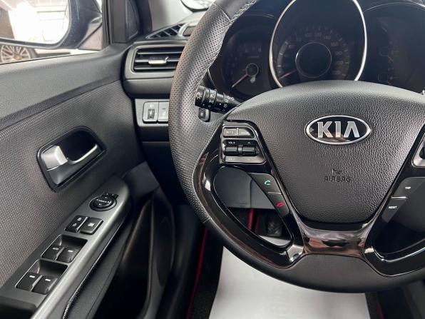 Kia Rio III Рестайлинг с пробегом 2016 года, цена 995 000 рублей, 136890 км, хэтчбек, Автокод Объявления