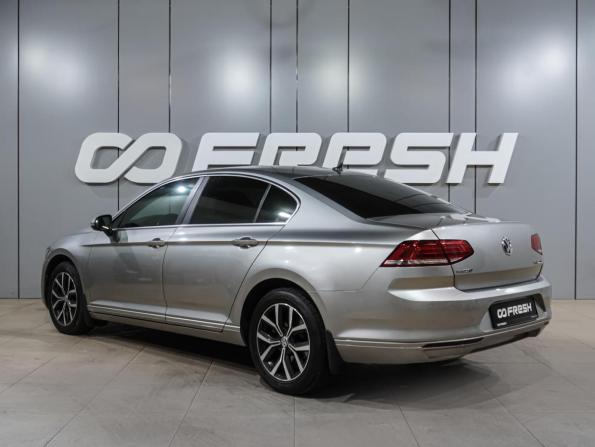 Volkswagen Passat B8 с пробегом 2017 года, цена 1 909 000 рублей, 171988 км, седан, Автокод Объявления