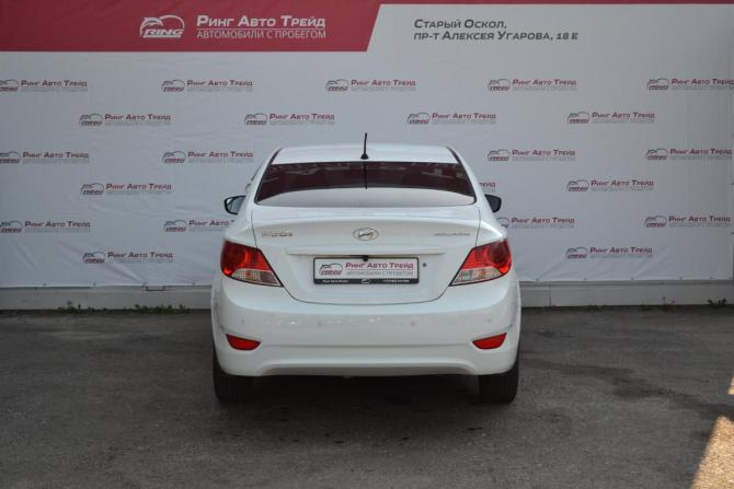 Hyundai Solaris I с пробегом 2012 года, цена 750 000 рублей, 209481 км, седан, Автокод Объявления