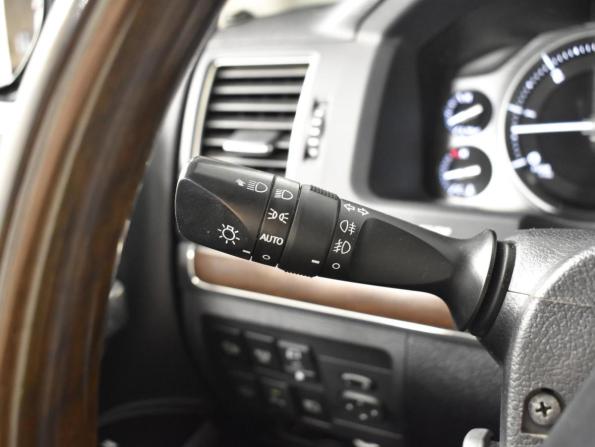 Toyota Land Cruiser 200 Series Рестайлинг 2 с пробегом 2018 года, цена 6 620 900 рублей, 125115 км, внедорожник, Автокод Объявления