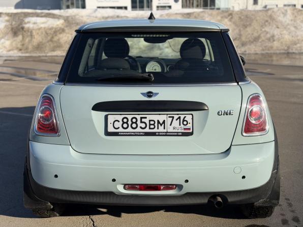 Mini Hatch II (R56) Рестайлинг с пробегом 2011 года, цена 965 000 рублей, 129350 км, хэтчбек, Автокод Объявления