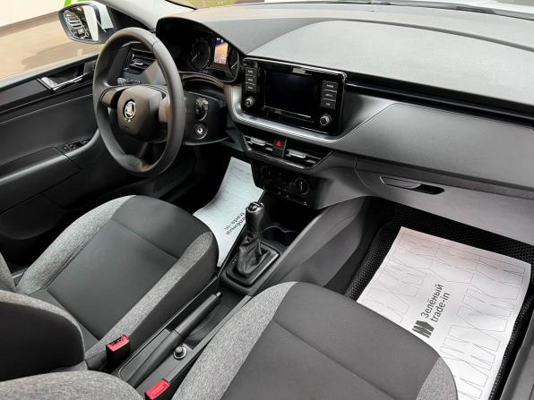 Skoda Rapid II с пробегом 2021 года, цена 1 650 000 рублей, 53028 км, лифтбек, Автокод Объявления