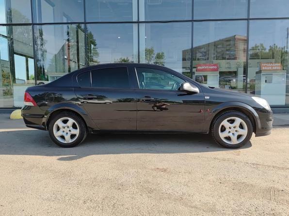 Opel Astra H Рестайлинг с пробегом 2012 года, цена 465 500 рублей, 147111 км, седан, Автокод Объявления