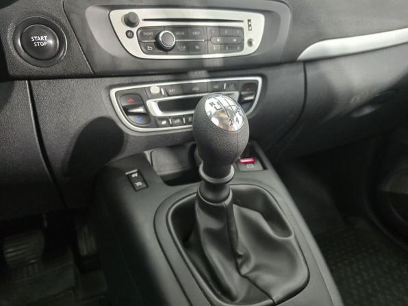 Renault Scenic III Рестайлинг 2 с пробегом 2014 года, цена 899 000 рублей, 199737 км, компактвэн, Автокод Объявления
