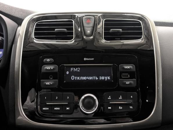 Renault Logan II с пробегом 2018 года, цена 800 000 рублей, 119300 км, седан, Автокод Объявления