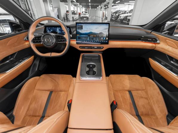 Mazda EZ-6 с пробегом 2025 года, цена 3 650 000 рублей, 7546 км, хэтчбек, Автокод Объявления