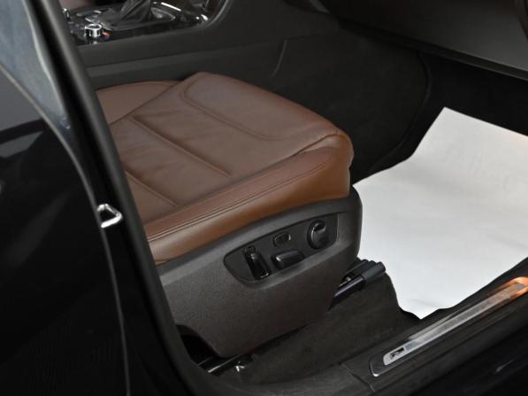 Volkswagen Touareg II с пробегом 2014 года, цена 1 999 000 рублей, 108000 км, внедорожник, Автокод Объявления