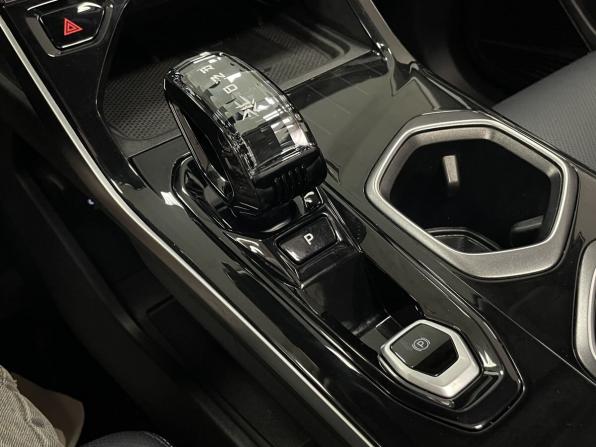 Geely Atlas II с пробегом 2024 года, цена 3 000 000 рублей, 30670 км, внедорожник, Автокод Объявления
