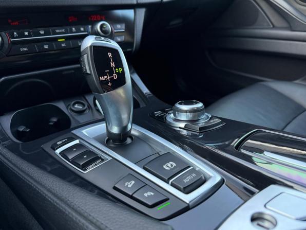 BMW 5 серии VI (F10/F11/F07) Рестайлинг с пробегом 2016 года, цена 2 450 000 рублей, 174049 км, седан, Автокод Объявления