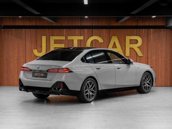 BMW 5 серии VIII (G60/G61/G68) с пробегом 2024 года, цена 6 770 000 рублей, 5604 км, седан, Автокод Объявления