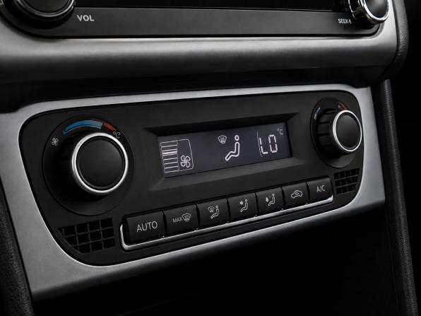Volkswagen Polo V Рестайлинг с пробегом 2018 года, цена 1 349 000 рублей, 40583 км, седан, Автокод Объявления