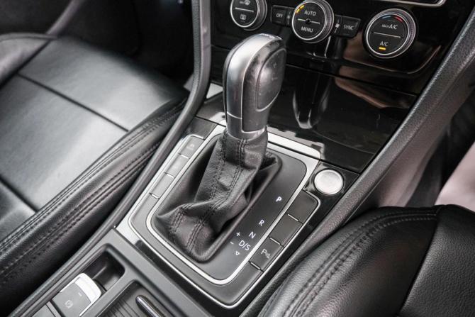 Volkswagen Golf VII с пробегом 2014 года, цена 1 199 000 рублей, 129300 км, универсал, Автокод Объявления