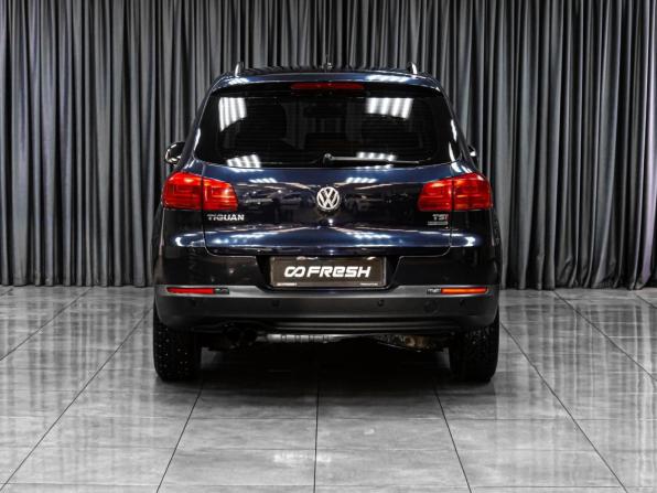 Volkswagen Tiguan I Рестайлинг с пробегом 2012 года, цена 1 074 000 рублей, 200000 км, внедорожник, Автокод Объявления