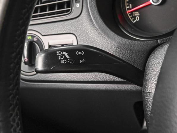 Volkswagen Polo V Рестайлинг с пробегом 2018 года, цена 1 149 000 рублей, 210687 км, седан, Автокод Объявления