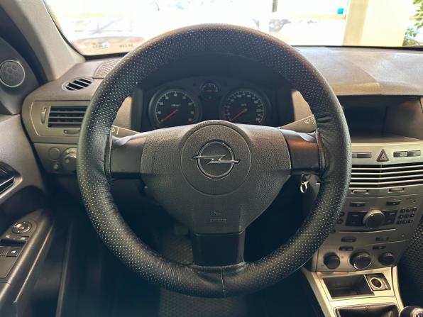 Opel Astra H Рестайлинг с пробегом 2014 года, цена 690 000 рублей, 110000 км, универсал, Автокод Объявления