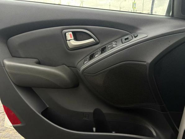 Hyundai ix35 I с пробегом 2012 года, цена 1 090 000 рублей, 213873 км, внедорожник, Автокод Объявления