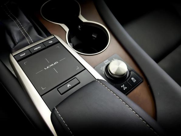 Lexus RX IV Рестайлинг с пробегом 2019 года, цена 5 500 000 рублей, 56545 км, внедорожник, Автокод Объявления
