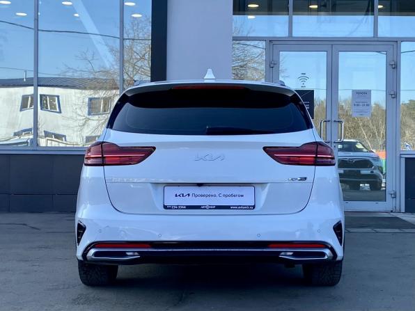Kia Ceed III Рестайлинг с пробегом 2021 года, цена 2 179 000 рублей, 32000 км, универсал, Автокод Объявления