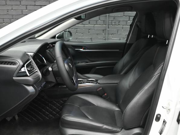Toyota Camry VIII (XV70) с пробегом 2021 года, цена 2 920 000 рублей, 118404 км, седан, Автокод Объявления