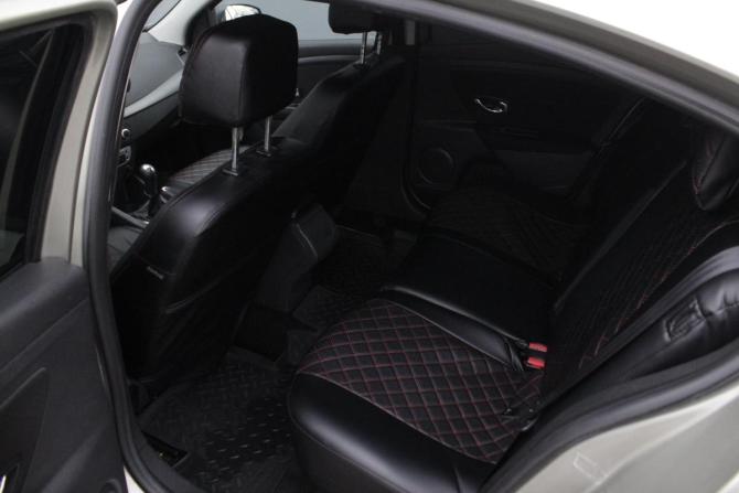 Renault Fluence I Рестайлинг с пробегом 2014 года, цена 995 000 рублей, 132092 км, седан, Автокод Объявления