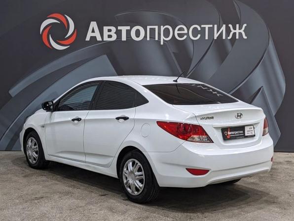 Hyundai Solaris I с пробегом 2013 года, цена 595 000 рублей, 122272 км, седан, Автокод Объявления