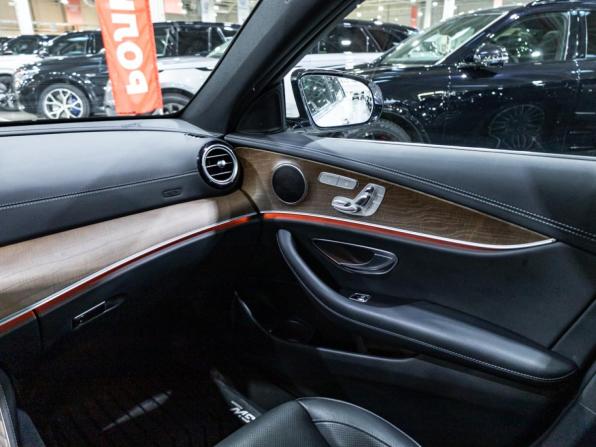 Mercedes-Benz E-Класс V (W213 S213 C238) Рестайлинг с пробегом 2021 года, цена 3 999 700 рублей, 72020 км, седан, Автокод Объявления