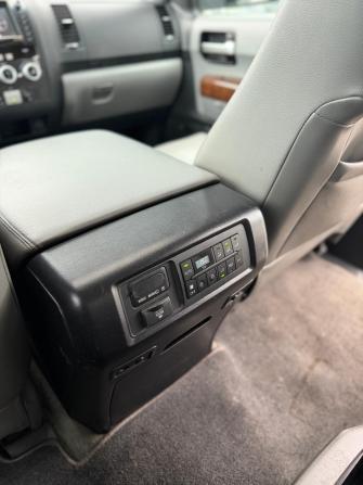 Toyota Sequoia II с пробегом 2010 года, цена 2 085 000 рублей, 454683 км, внедорожник, Автокод Объявления