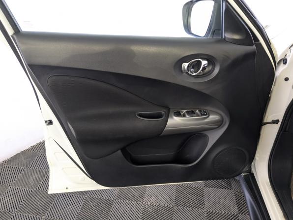 Nissan Juke I Рестайлинг с пробегом 2015 года, цена 1 375 000 рублей, 107987 км, внедорожник, Автокод Объявления