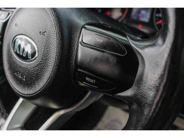 Kia Rio IV Рестайлинг с пробегом 2021 года, цена 1 736 600 рублей, 76220 км, хэтчбек, Автокод Объявления