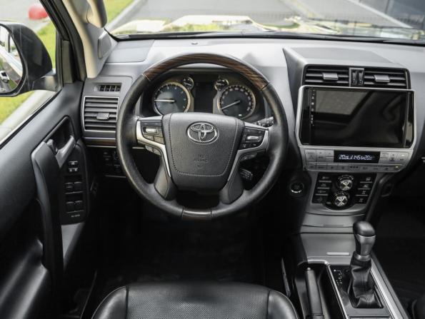 Toyota Land Cruiser Prado 150 Series Рестайлинг 2 с пробегом 2018 года, цена 4 989 000 рублей, 165202 км, внедорожник, Автокод Объявления